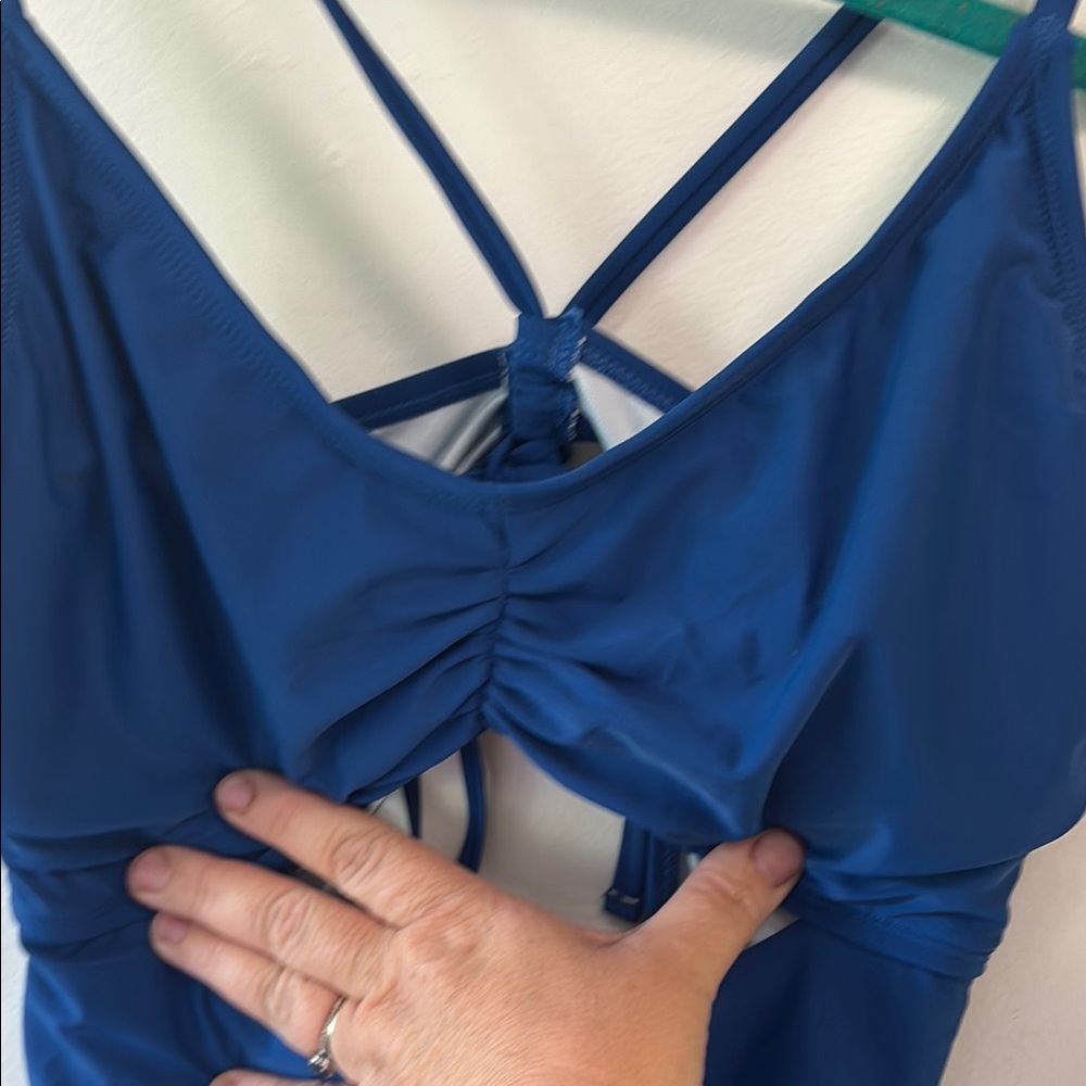 Cupshe Navy Cutout Swimsuit - Picture 4 of 8